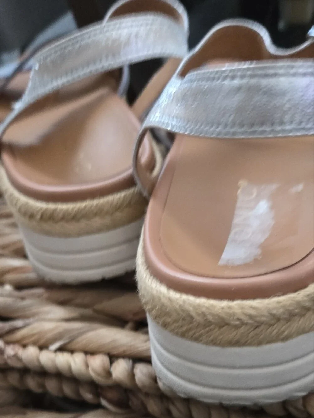 Vionic stylish wedge
